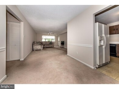 143 Riversedge Dr, Norristown, PA 19403 - photo 7