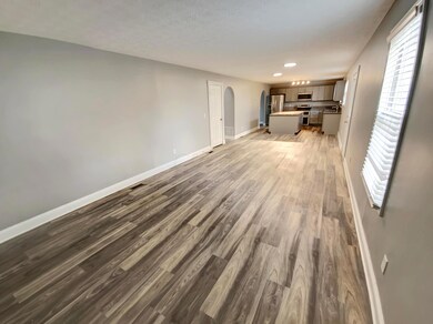 2040 Great Brook Dr, Columbus, OH 43223 - photo 3