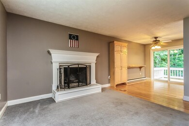 39 Sandstone Dr, Bedford, NH 03110 - photo 2