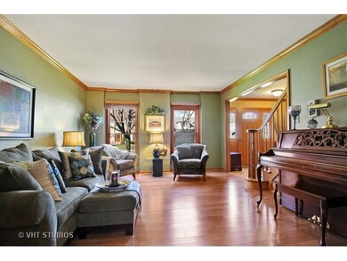 2325 University Ct, Naperville, IL 60565 - photo 2