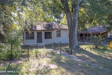 1340 Carvill Ave, Jacksonville, FL 32208 - photo 3
