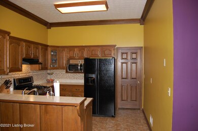 7618 Newton Ct, Louisville, KY 40228 - photo 5