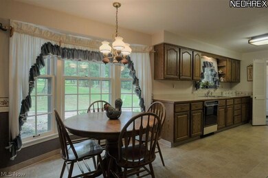 746 E Pioneer Trail, Aurora, OH 44202 - photo 4