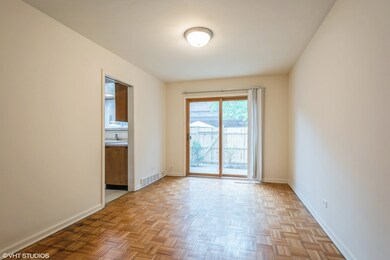 1324 Tinker Way unit D, Glenview, IL 60025 - photo 4