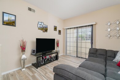 04_Living-Room-01