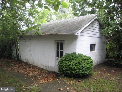 246 W Broad St, Paulsboro, NJ 08066 - photo 4