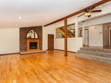 306 Oak Hill Rd, Candler, NC 28715 - photo 3