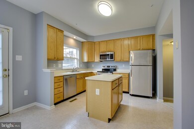 9958 Sherwood Farm Rd, Owings Mills, MD 21117 - photo 4