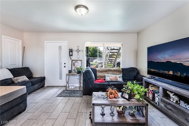 370 N 13th St, Las Vegas, NV 89101 - photo 5