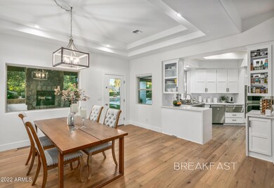 A Breakfast Nook Views W_TYPE