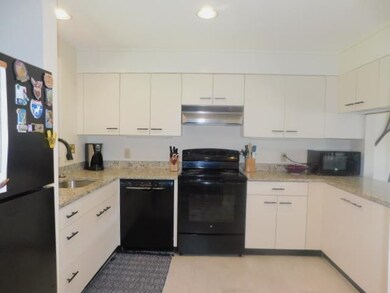 21 Bridgeview Rd unit B, Lincoln, NH 03251 - photo 2