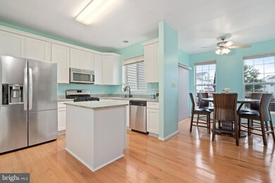 13055 Park Crescent Cir, Herndon, VA 20171 - photo 3
