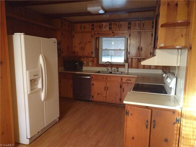 1700 Arrow Wood Rd, Asheboro, NC 27205 - photo 5