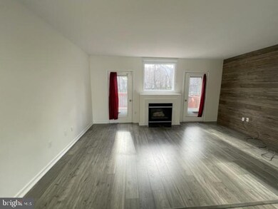 82 Victoria Square, Frederick, MD 21702 - photo 7