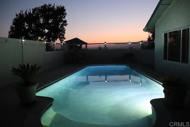 425 E Dougherty St, Fallbrook, CA 92028 - photo 2