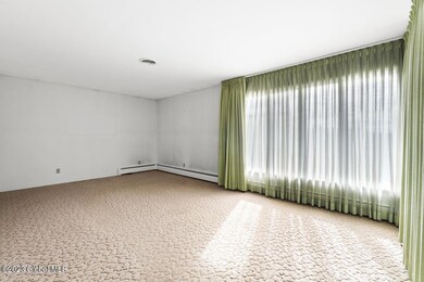 15 Oriole Ave, Albany, NY 12209 - photo 3