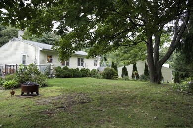 20 Lakeside Dr, Castleton On Hudson, NY 12033 - photo 2