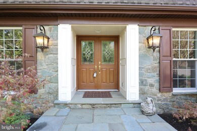 8906 Liberty Ln, Potomac, MD 20854 - photo 2