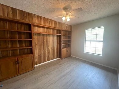 811 N York Ave, Denison, TX 75020 - photo 6