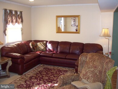 2043 Mayflower Dr, Woodbridge, VA 22192 - photo 7