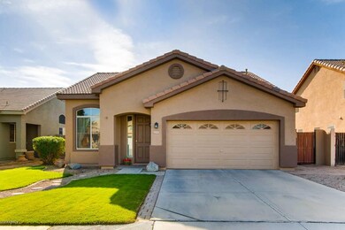 1391 W Armstrong Way Chandler-large-001-