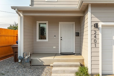 2401 E Longfellow Ave, Spokane, WA 99207 - photo 2