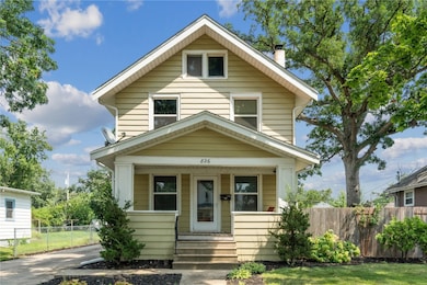 826 Daniels St NE, Cedar Rapids, IA 52402 - photo 3