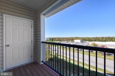 8606 Wintergreen Ct unit 405, Odenton, MD 21113 - photo 2