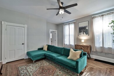 005-Living-Room-image-3