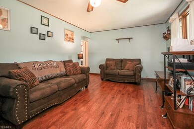 2123 E 41st St, Lorain, OH 44055 - photo 2