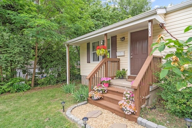 1305 sims st-4