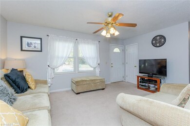 1604 Gavin Dr, High Point, NC 27260 - photo 6