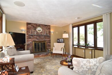 136 N View Ave, Cranston, RI 02920 - photo 3