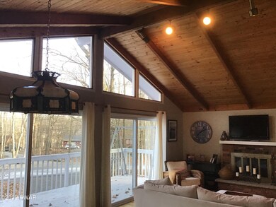 802 Boulder Ct N, Hawley, PA 18428 - photo 3