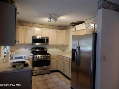 15 Stratton Cir, Troy, NY 12182 - photo 7