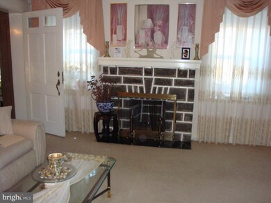 7200 Spruce St, Upper Darby, PA 19082 - photo 4