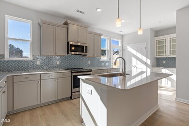 367 Chesapeake Commons St unit 115, Garner, NC 27529 - photo 3