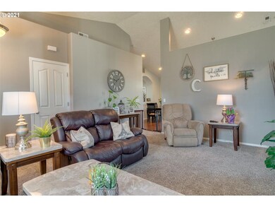 1018 Julie Ln, Molalla, OR 97038 - photo 4