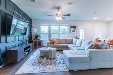 4006 Starbright St, Houston, TX 77018 - photo 3