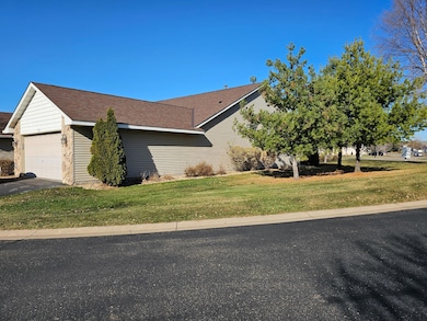 75 Crown Pte Curve, Hudson, WI 54016 - photo 3