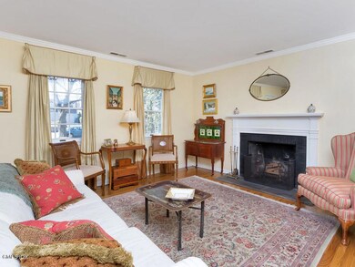 35 Center Dr, Old Greenwich, CT 06870 - photo 3