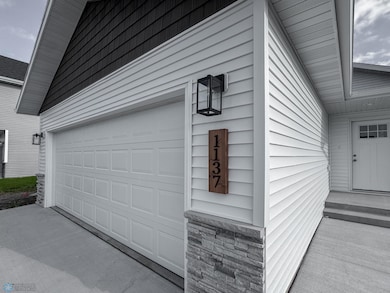 1137 60th Ave W, West Fargo, ND 58078 - photo 3