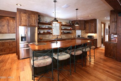 340_cordilllera_way_kitchen_1