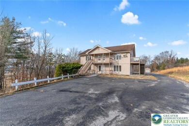 1103 Weir Lake Rd unit 1, Brodheadsville, PA 18322 - photo 2