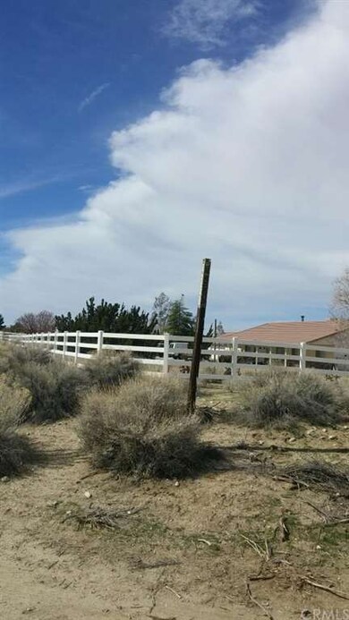 Corner of Mountain Rd/Calaveras St