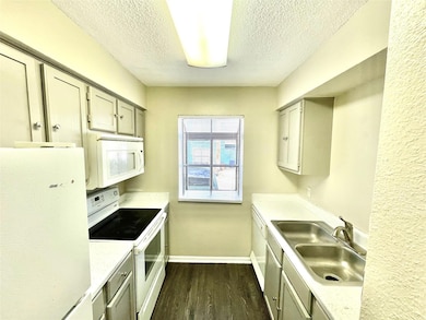 8811 Schick Rd unit C, Austin, TX 78729 - photo 4