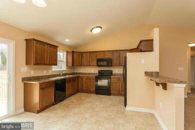 9 Nicholson Dr, Colonial Beach, VA 22443 - photo 5