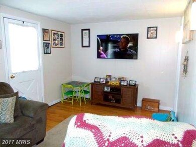 1359 Three Run Rd, Bunker Hill, WV 25413 - photo 5