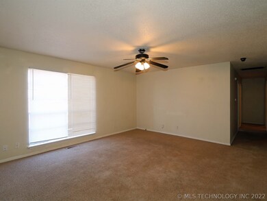 6003 S Madison Ave, Tulsa, OK 74105 - photo 3