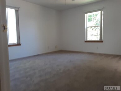 811 James St, Blackfoot, ID 83221 - photo 7